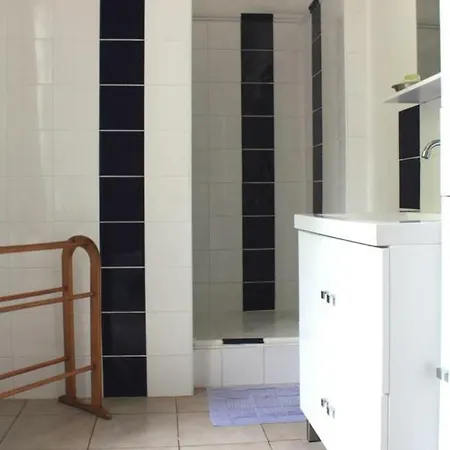 Grand Pré ! Et La Roulotte De Hébergement de vacances Roquecor