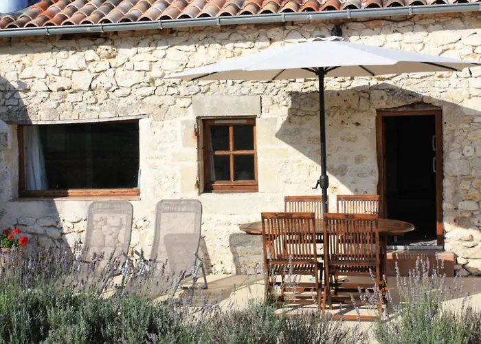 Vakantiehuis Grand Pre ! Et La Roulotte De *