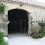 Grand Pré ! Et La Roulotte De Hébergement de vacances Roquecor