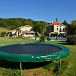 Grand Pré ! Et La Roulotte De Roquecor