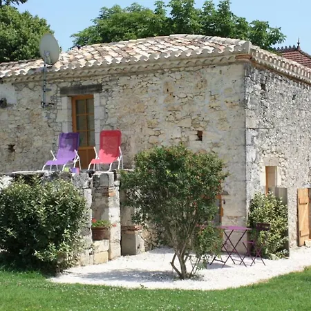 Grand Pre ! Et La Roulotte De Holiday home Roquecor