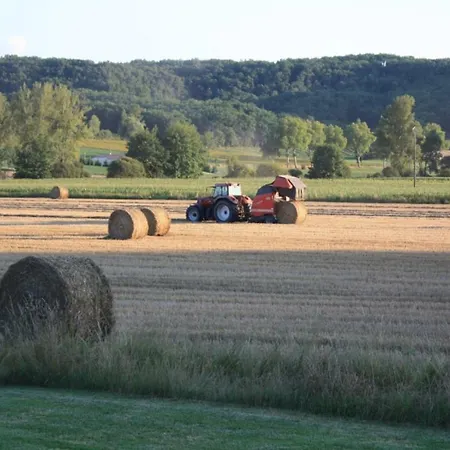 Grand Pre ! Et La Roulotte De * Roquecor