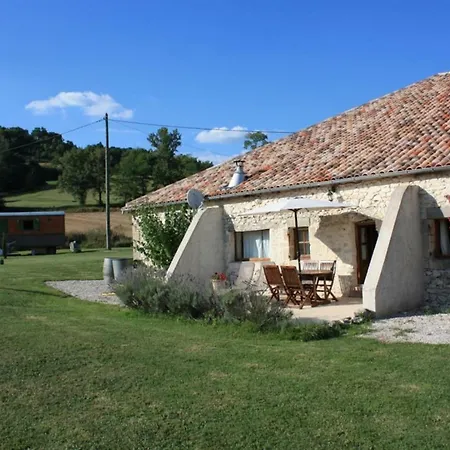 Grand Pre ! Et La Roulotte De Holiday home Roquecor