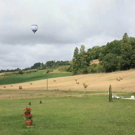 Grand Pre ! Et La Roulotte De * Roquecor