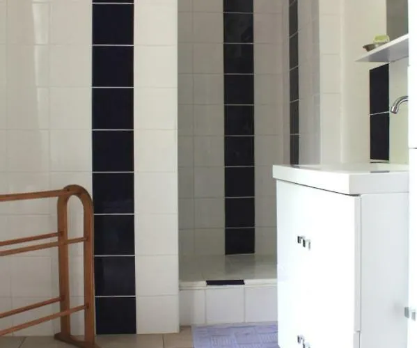 Grand Pre ! Et La Roulotte De Feriehus Roquecor