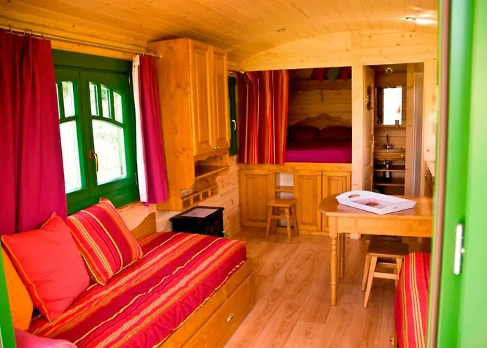 Grand Pre ! Et La Roulotte De Feriehus *