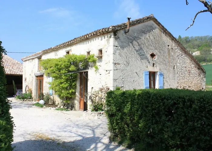 Grand Pré ! Et La Roulotte De Hébergement de vacances Roquecor